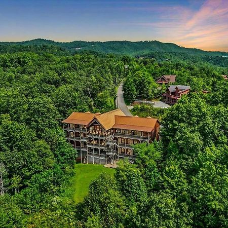 Gatlinburg Mansion Cabin Pittman Center Exterior photo