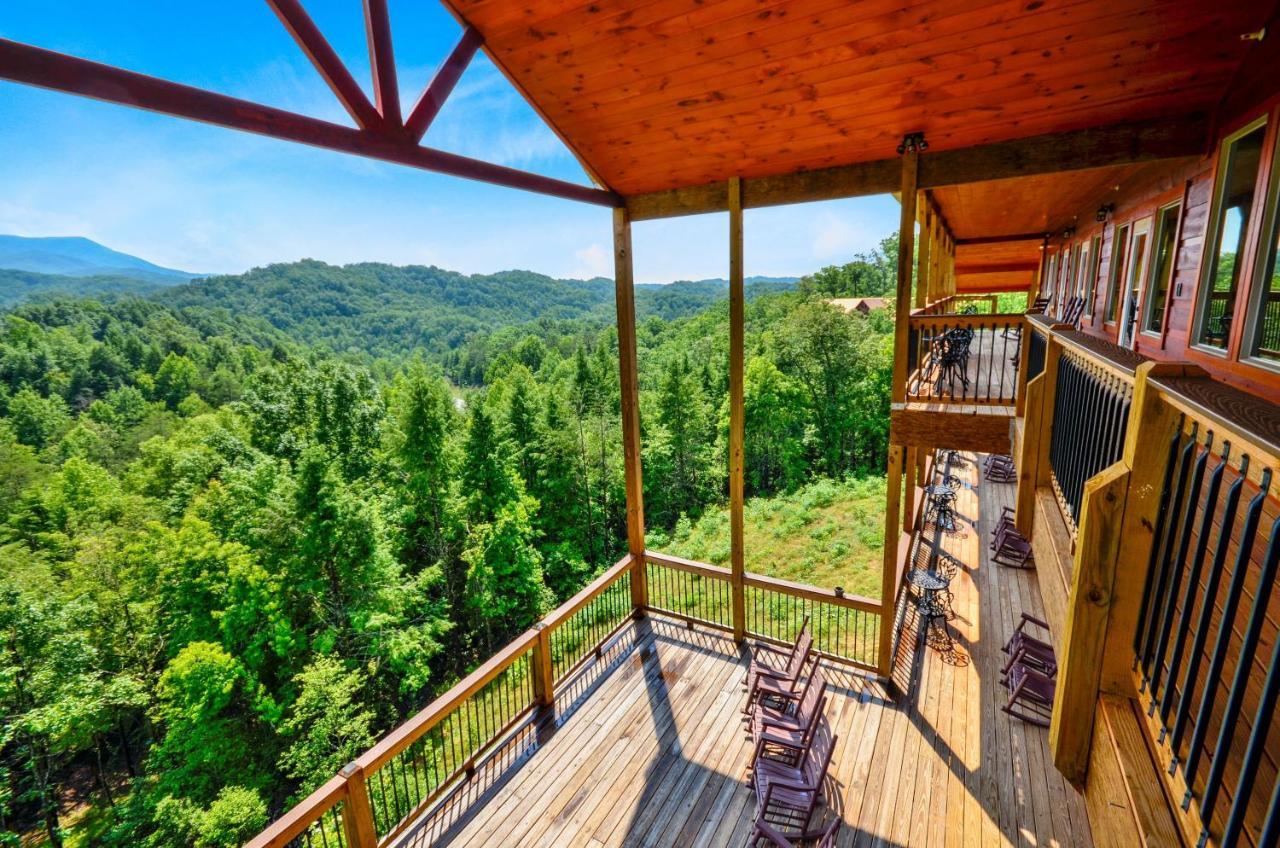 Gatlinburg Mansion Cabin Pittman Center Exterior photo
